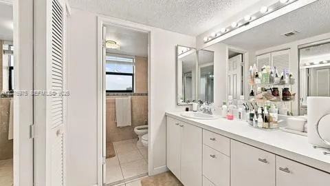210 174 St # 2401, Sunny Isles Beach, FL 33160 photo 13