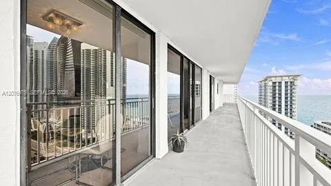 210 174 St # 2401, Sunny Isles Beach, FL 33160 photo 2