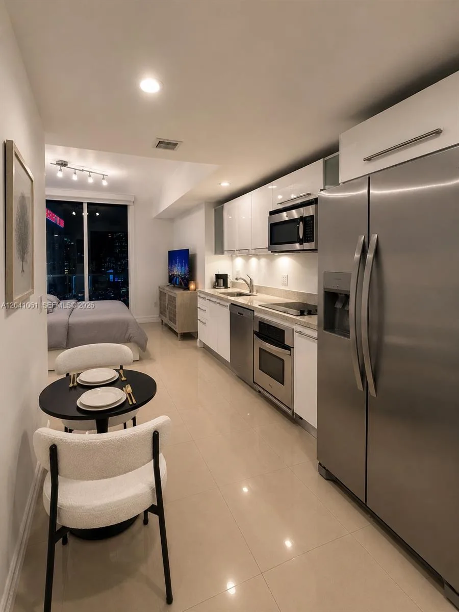 185 SW 7th St # 2706, Miami, FL 33130