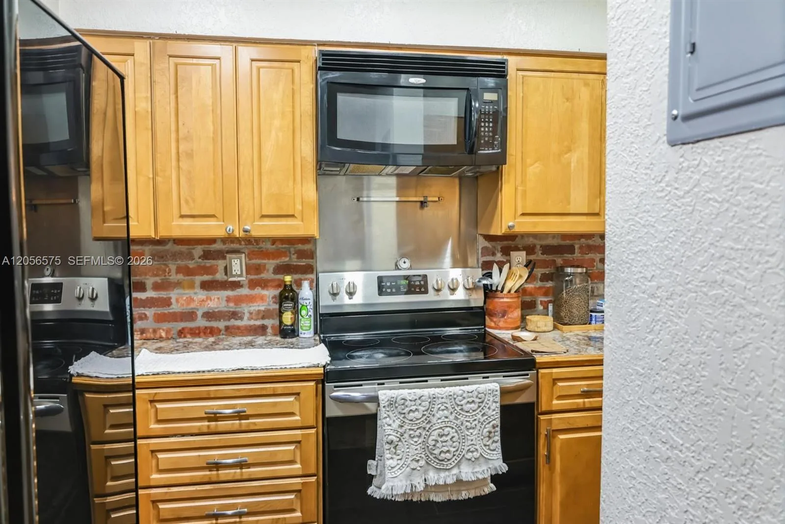 1541 NE 34th Ct # 104, Oakland Park, FL 33334 photo 5