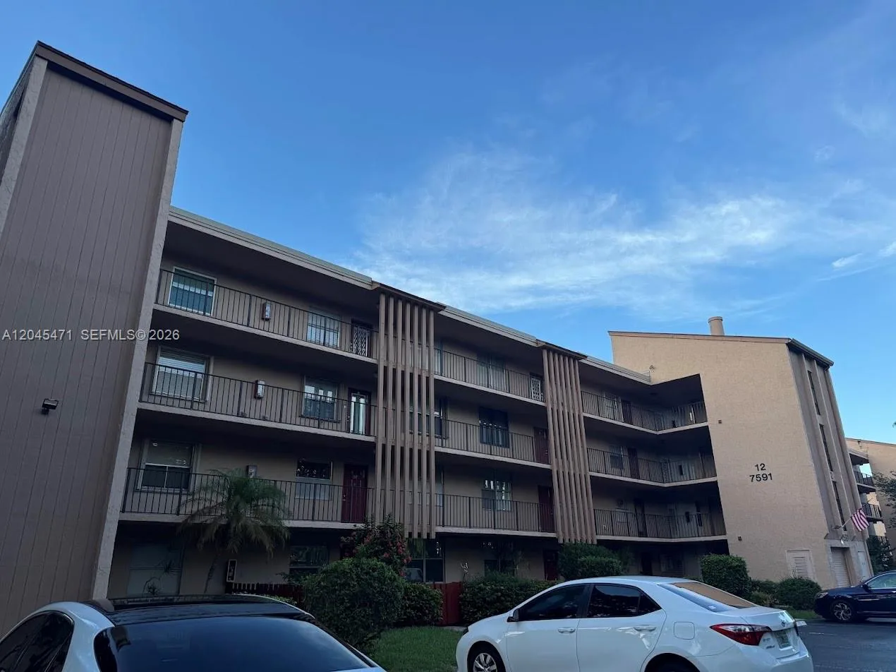 7591 NW 1st St # 403, Margate, FL 33063 photo 3