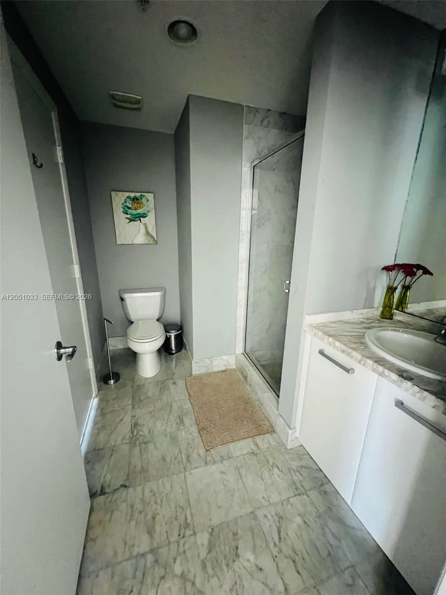 253 NE 2nd St # 2510, Miami, FL 33132 photo 7