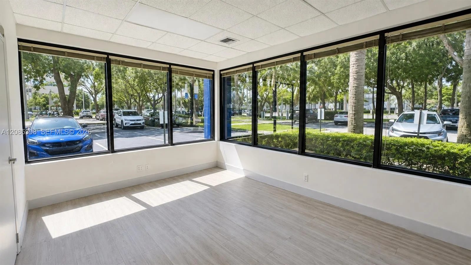 2950 NW 62nd St # 104-105, Fort Lauderdale, FL 33309