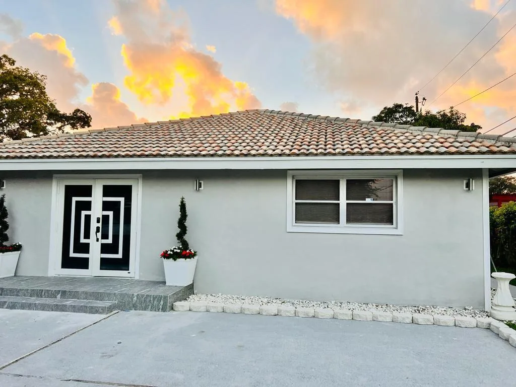 51 Lariat Circle, Boca Raton, FL 33487 photo 2