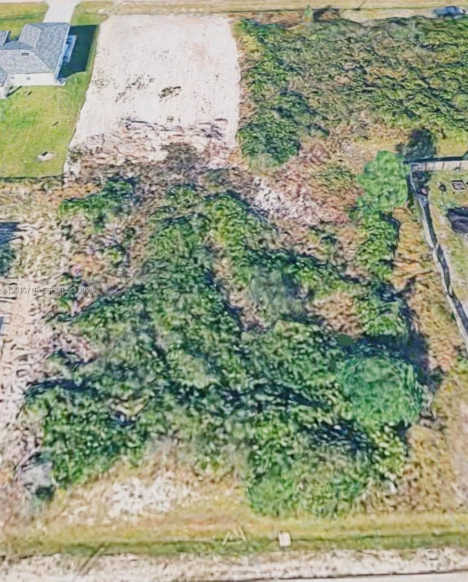 2806 54TH ST W, Lehigh Acres, FL 33971