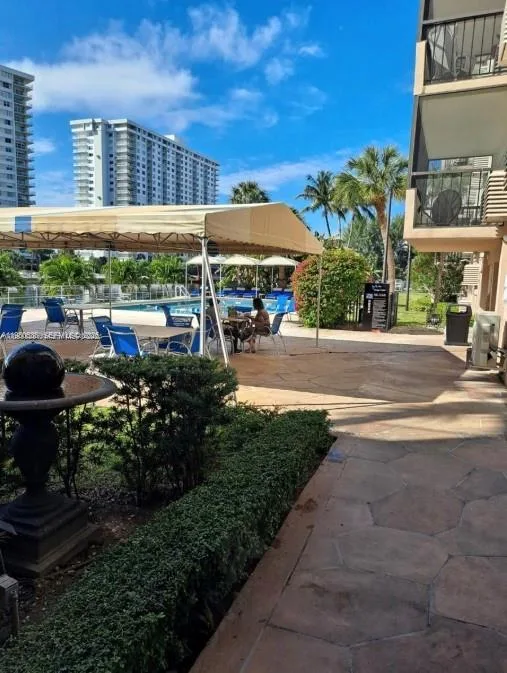 220 Kings Point Dr # 106, Sunny Isles Beach, FL 33160 photo 2