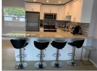 220 Kings Point Dr # 106, Sunny Isles Beach, FL 33160 photo 5