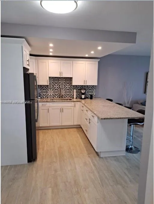 220 Kings Point Dr # 106, Sunny Isles Beach, FL 33160 photo 6