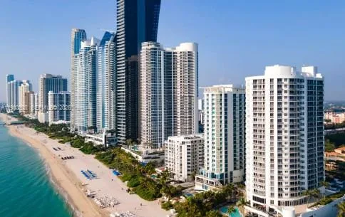220 Kings Point Dr # 106, Sunny Isles Beach, FL 33160 photo 9