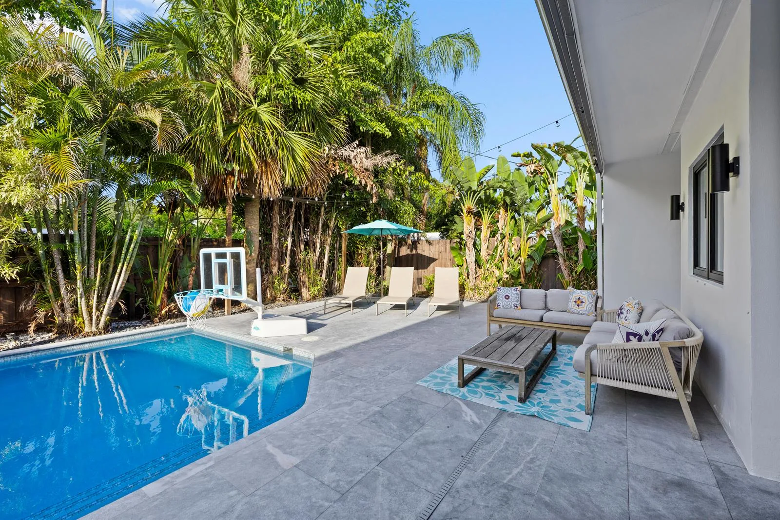 2112 Manatee Drive, Fort Lauderdale, FL 33316 photo 3