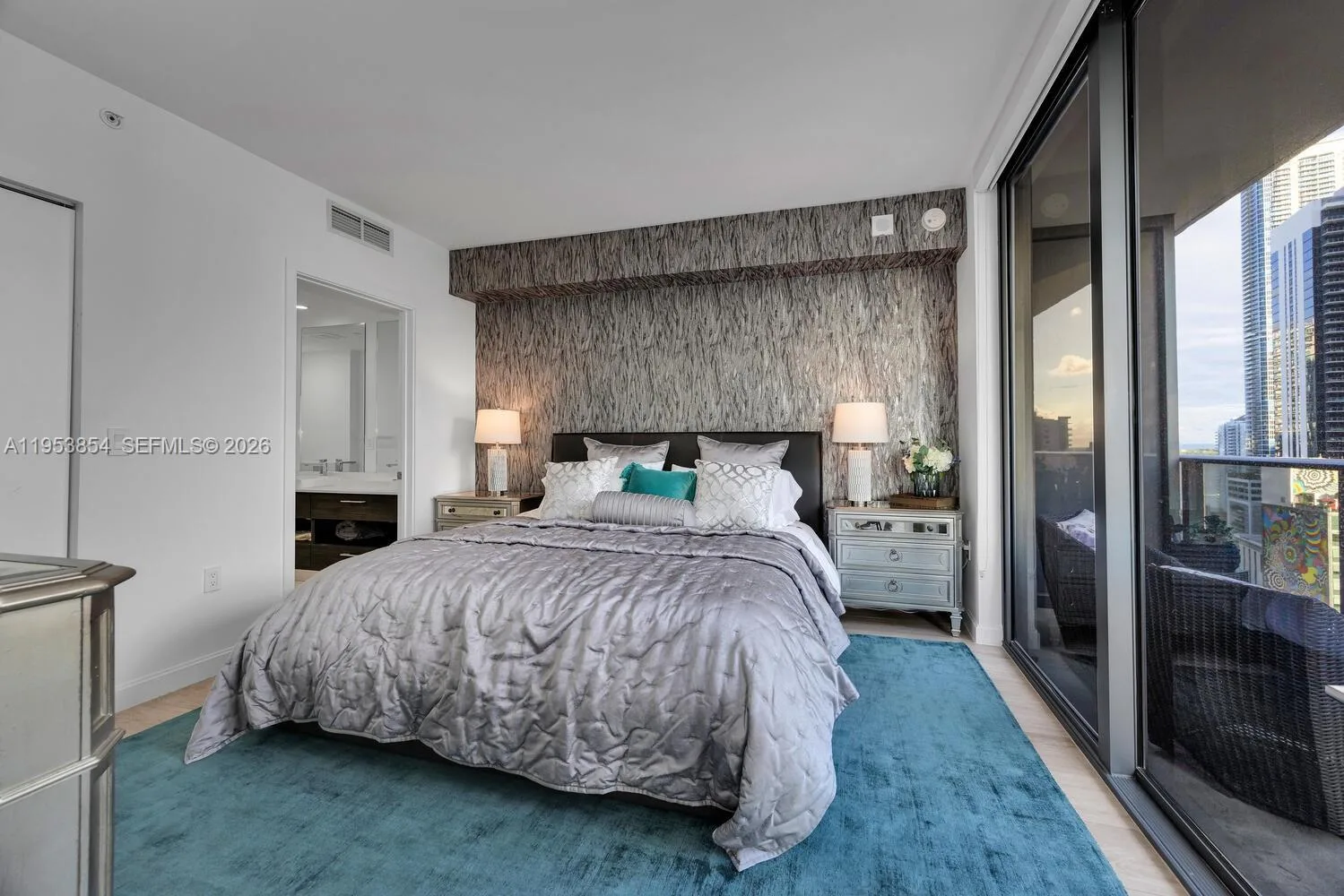 55 SW 9th St # 2406, Miami, FL 33130 photo 8