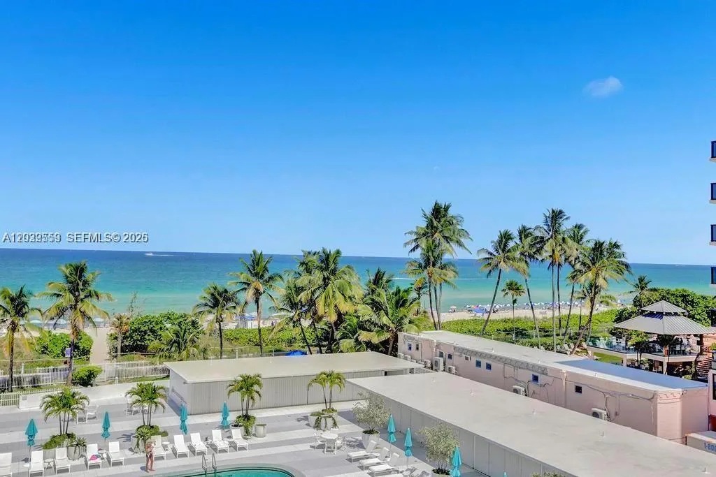 5255 Collins Ave # CU10, Miami Beach, FL 33140