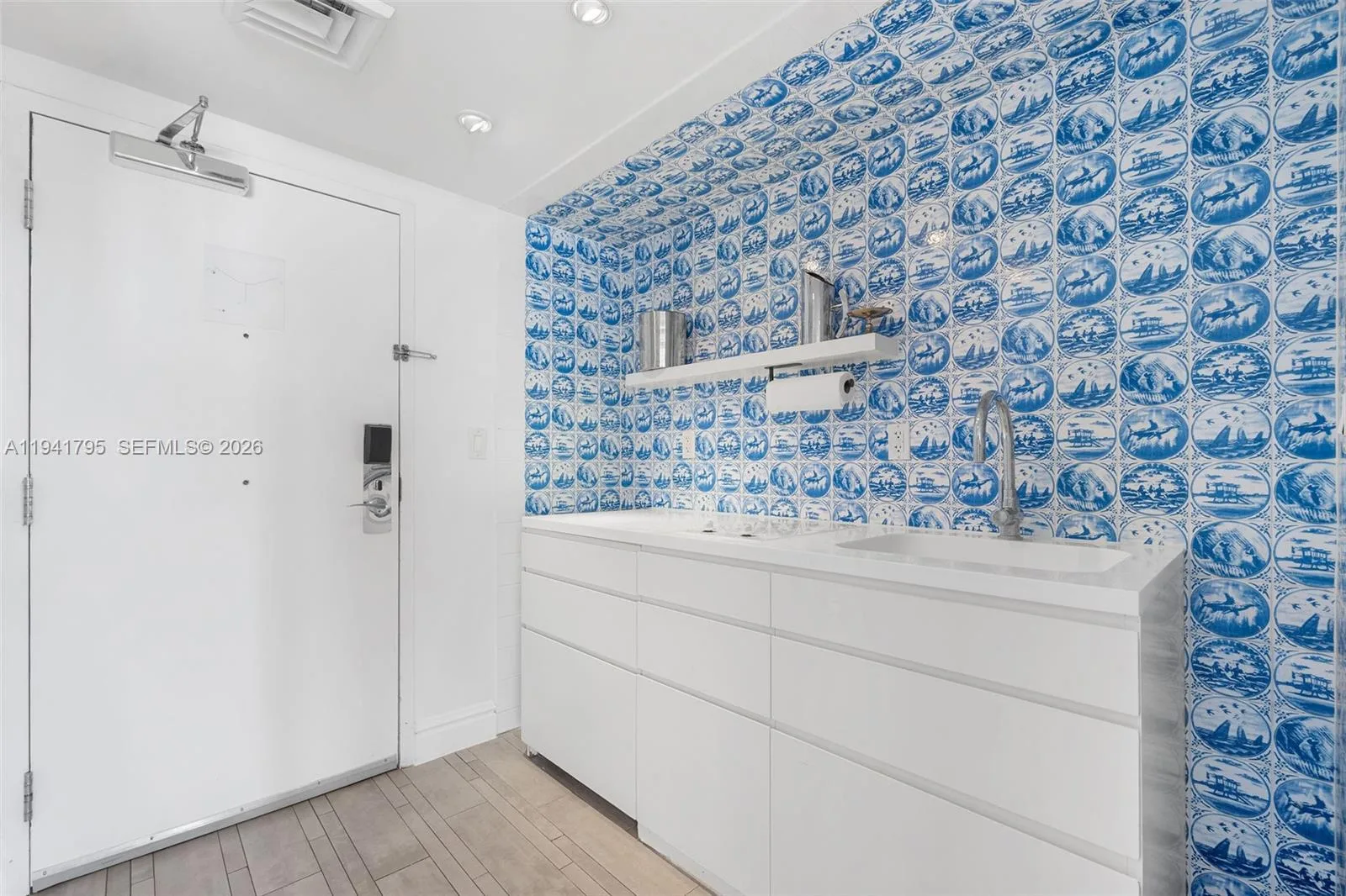 1100 West Ave # 827, Miami Beach, FL 33139 photo 8