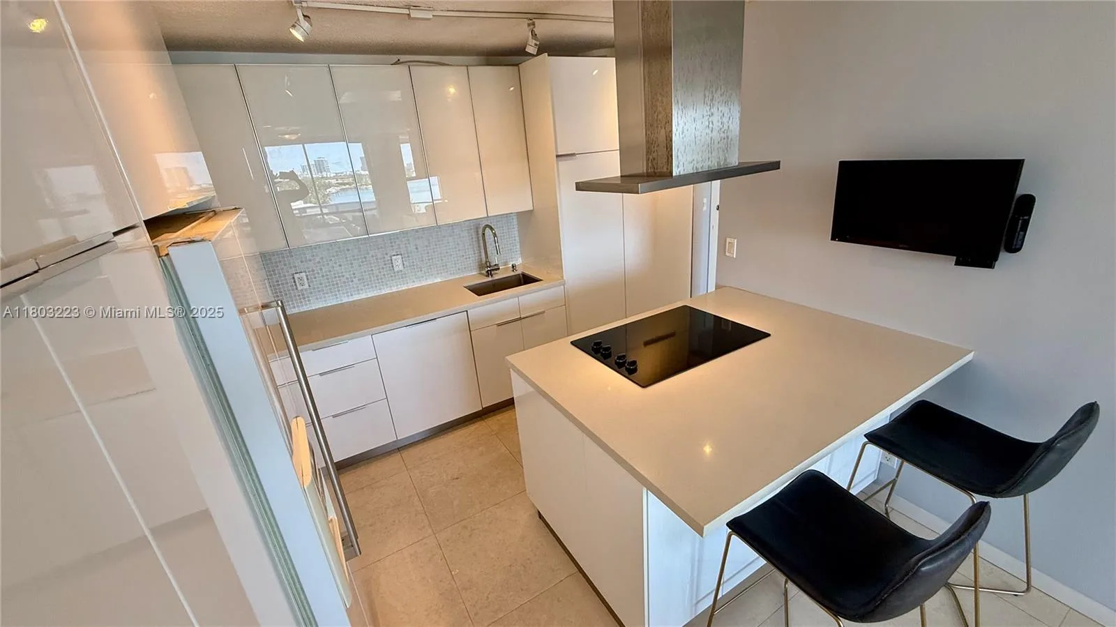900 Bay Dr # 725, Miami Beach, FL 33141 photo 9