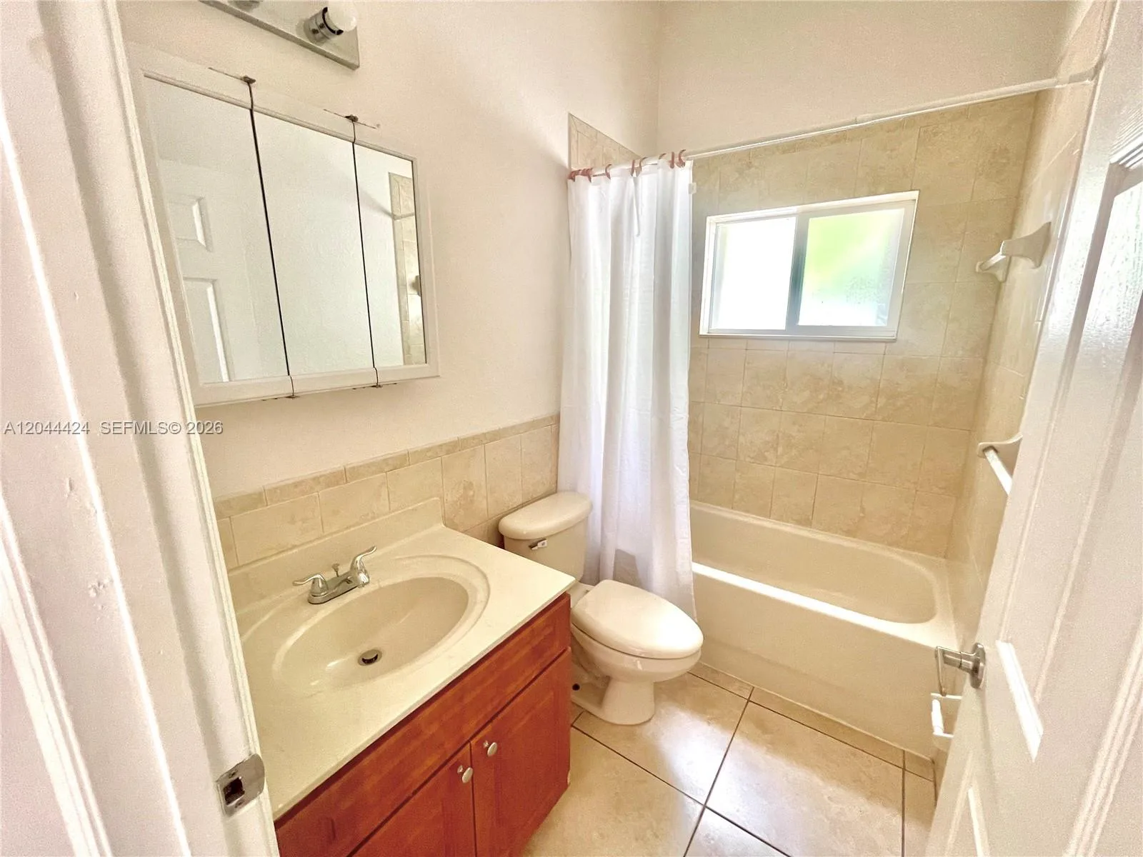 2487 W 5th Ct # Front, Hialeah, FL 33010 photo 10