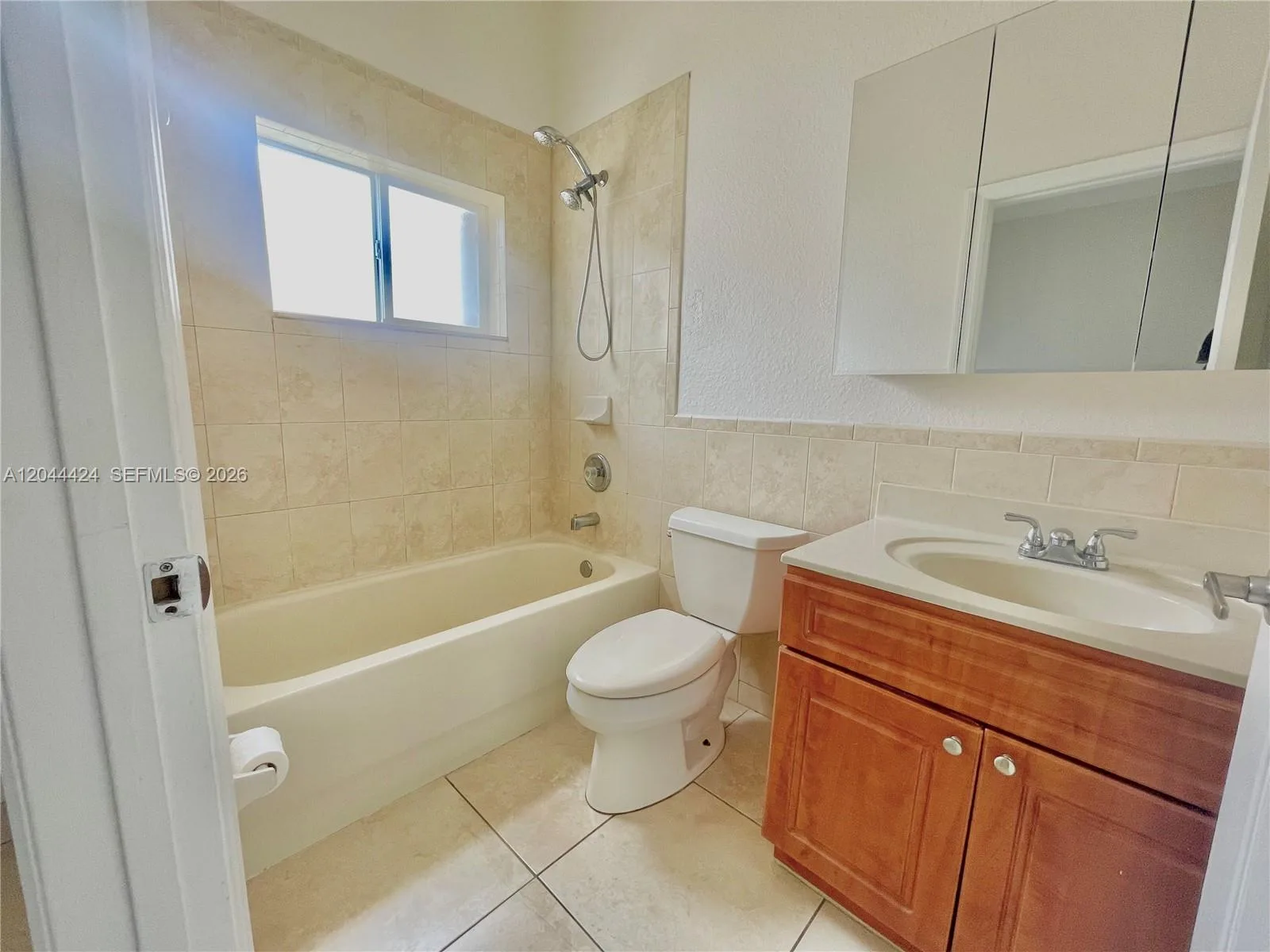 2487 W 5th Ct # Front, Hialeah, FL 33010 photo 13