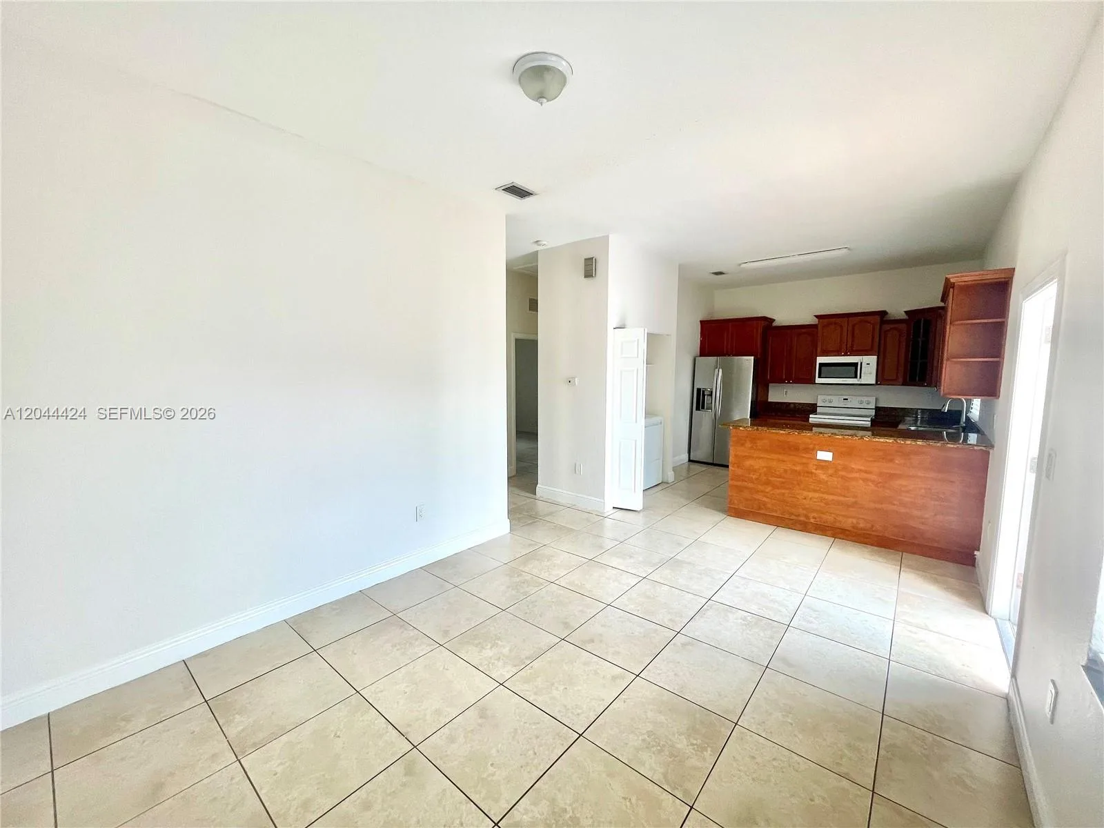 2487 W 5th Ct # Front, Hialeah, FL 33010 photo 5