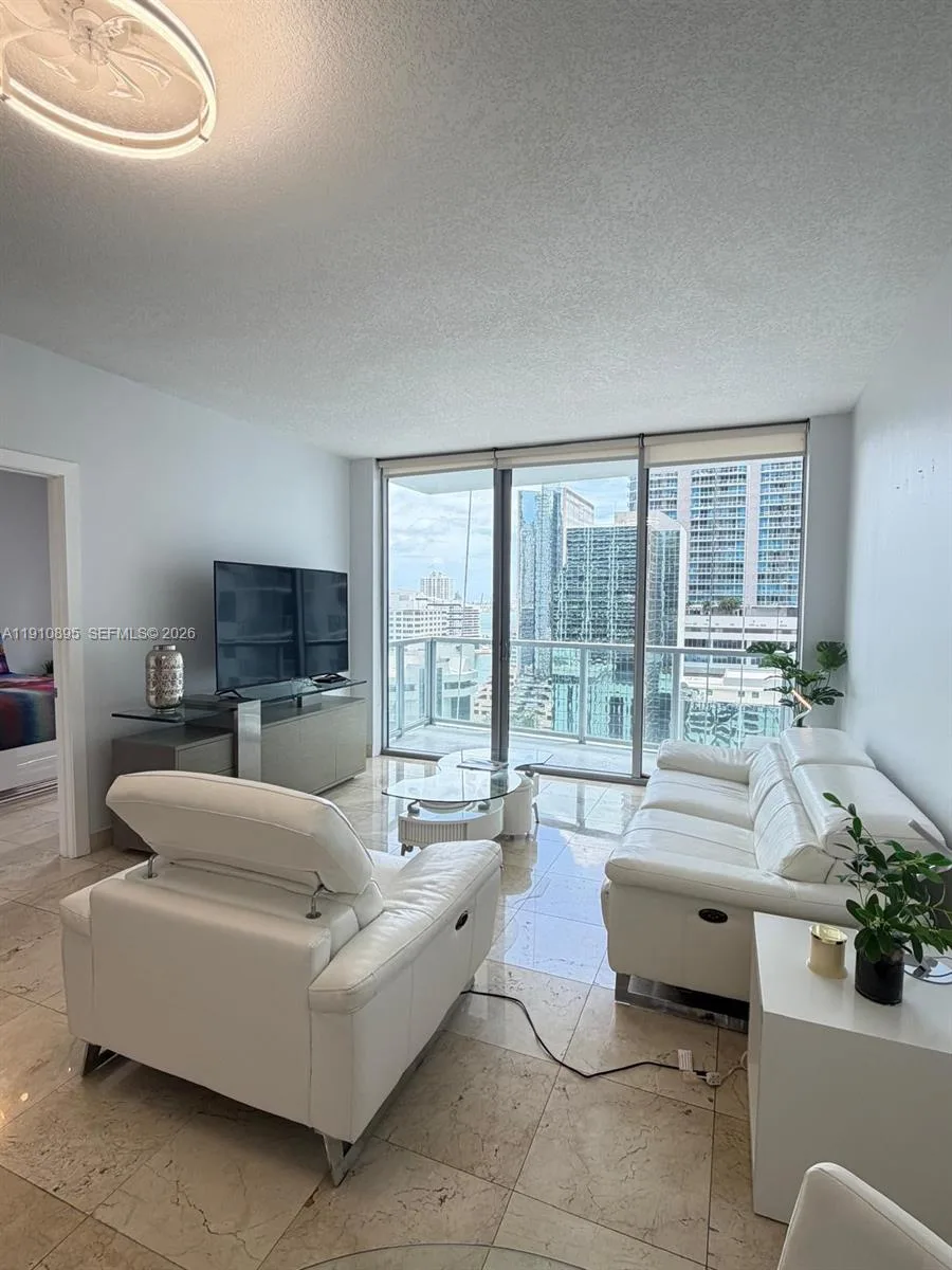 1050 Brickell Ave # 1904, Miami, FL 33131