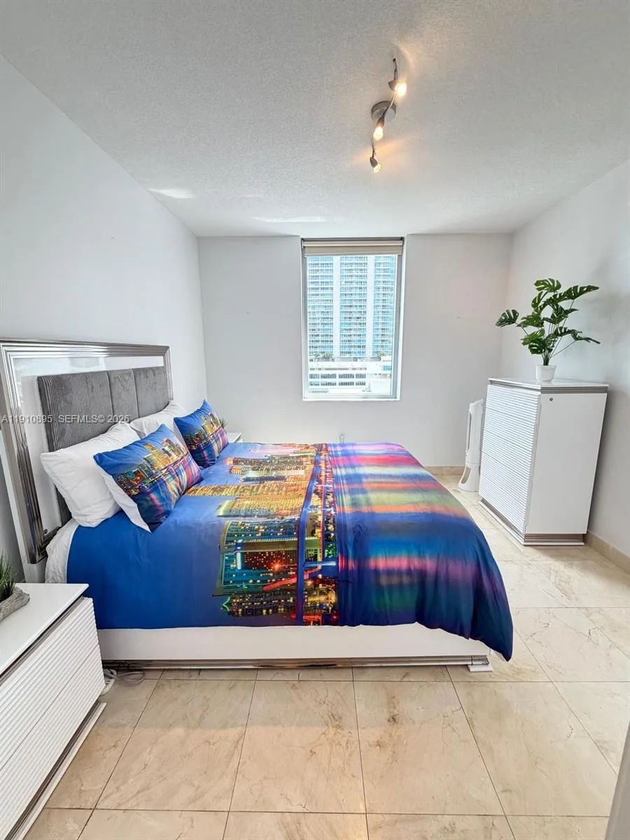 1050 Brickell Ave # 1904, Miami, FL 33131 photo 10
