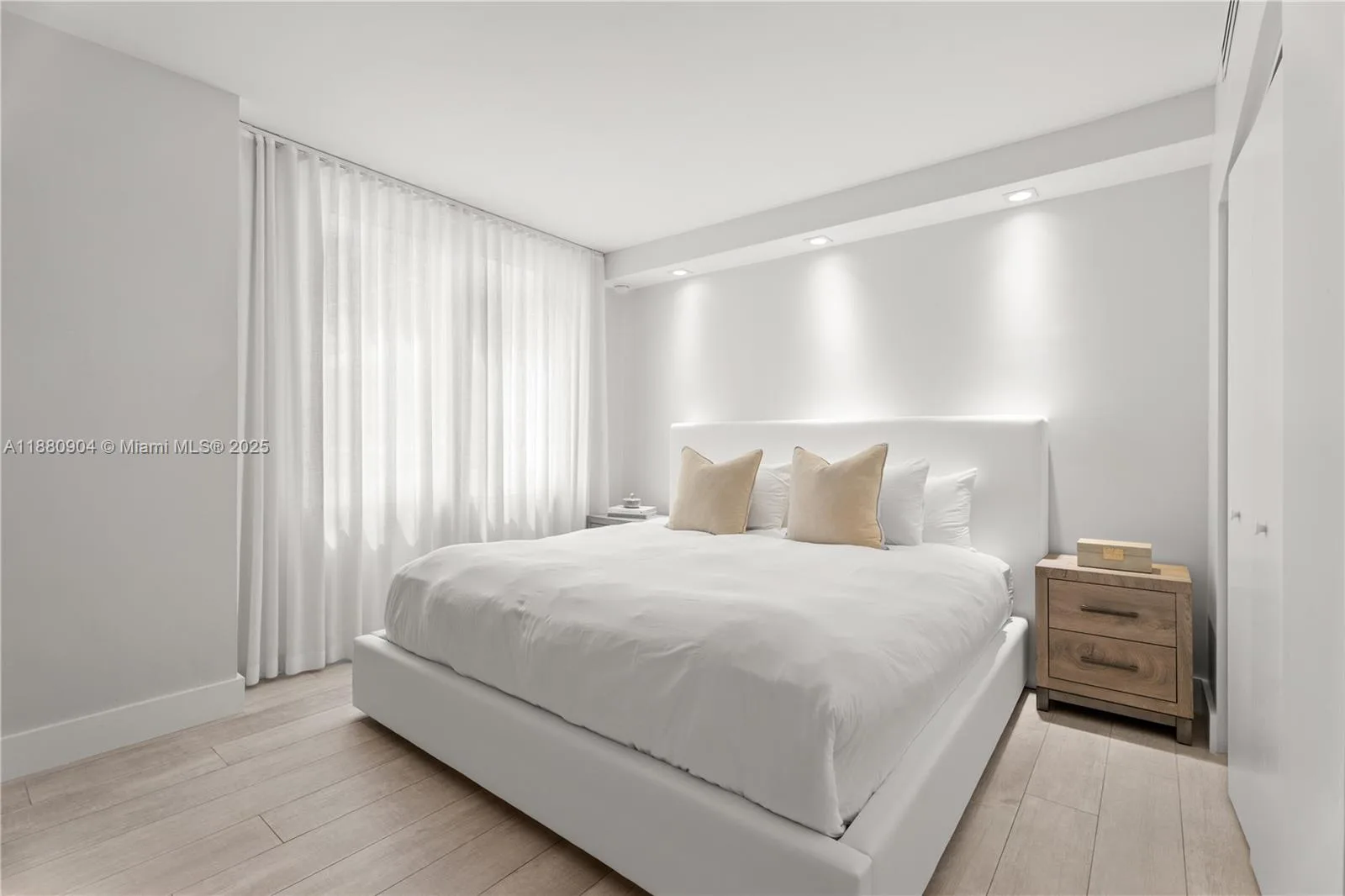 2301 Collins Ave # 1523-24, Miami Beach, FL 33139 photo 7