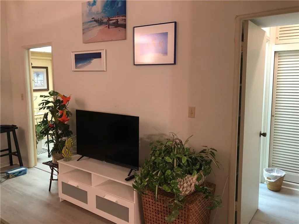 1967 S Ocean Boulevard # 305, Lauderdale By The Sea, FL 33062 photo 4