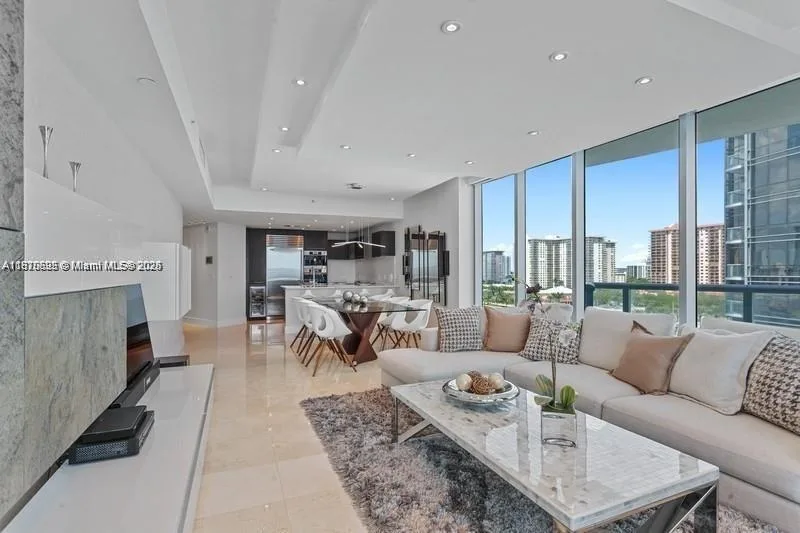17001 Collins Ave # 908, Sunny Isles Beach, FL 33160 photo 3