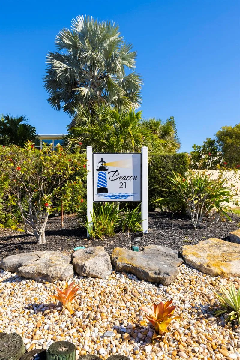 1421 NE 14th Court # Q-19, Jensen Beach, FL 34957 photo 2