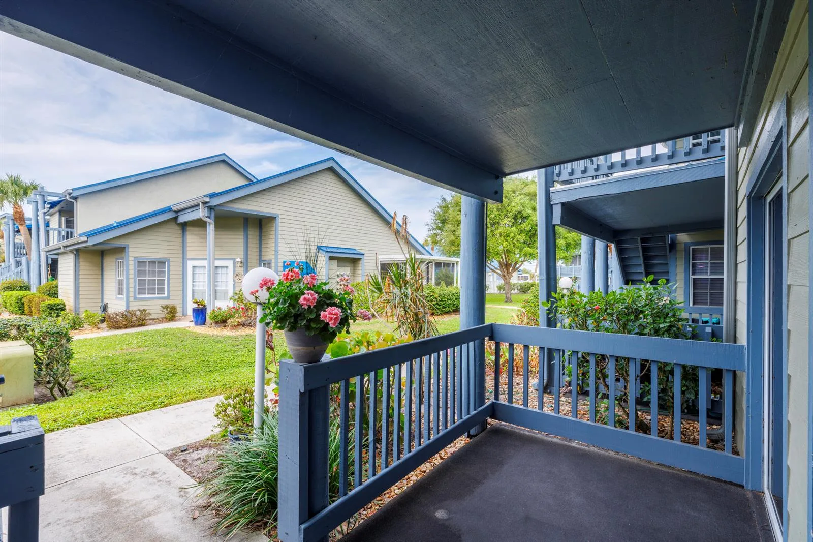 1421 NE 14th Court # Q-19, Jensen Beach, FL 34957 photo 4