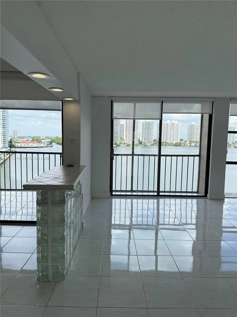 17500 N Bay Rd # S907, Sunny Isles Beach, FL 33160 photo 3