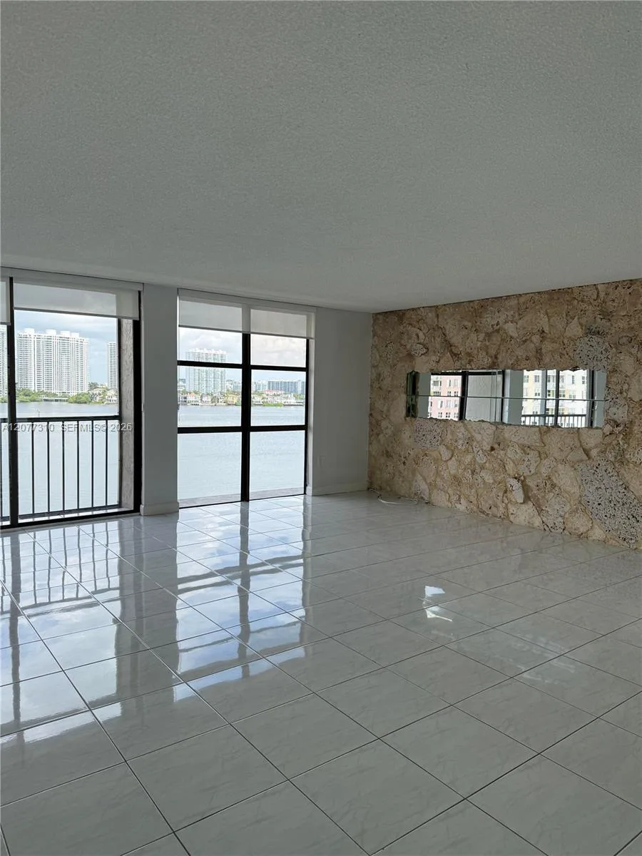 17500 N Bay Rd # S907, Sunny Isles Beach, FL 33160 photo 4