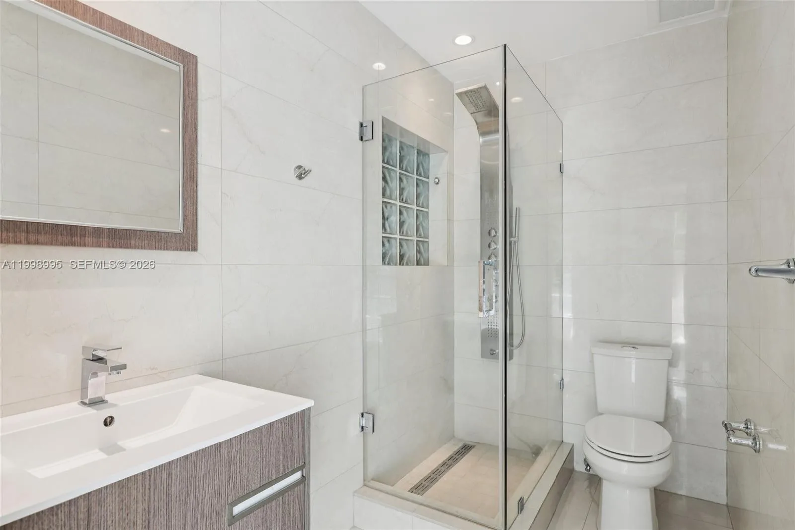 1682 NE 124th Ln, North Miami, FL 33181 photo 9