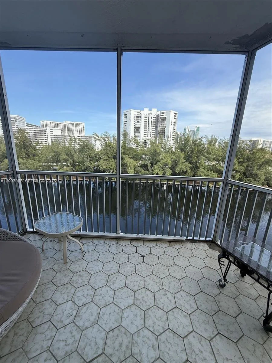 300 Diplomat Pkwy # 712, Hallandale Beach, FL 33009