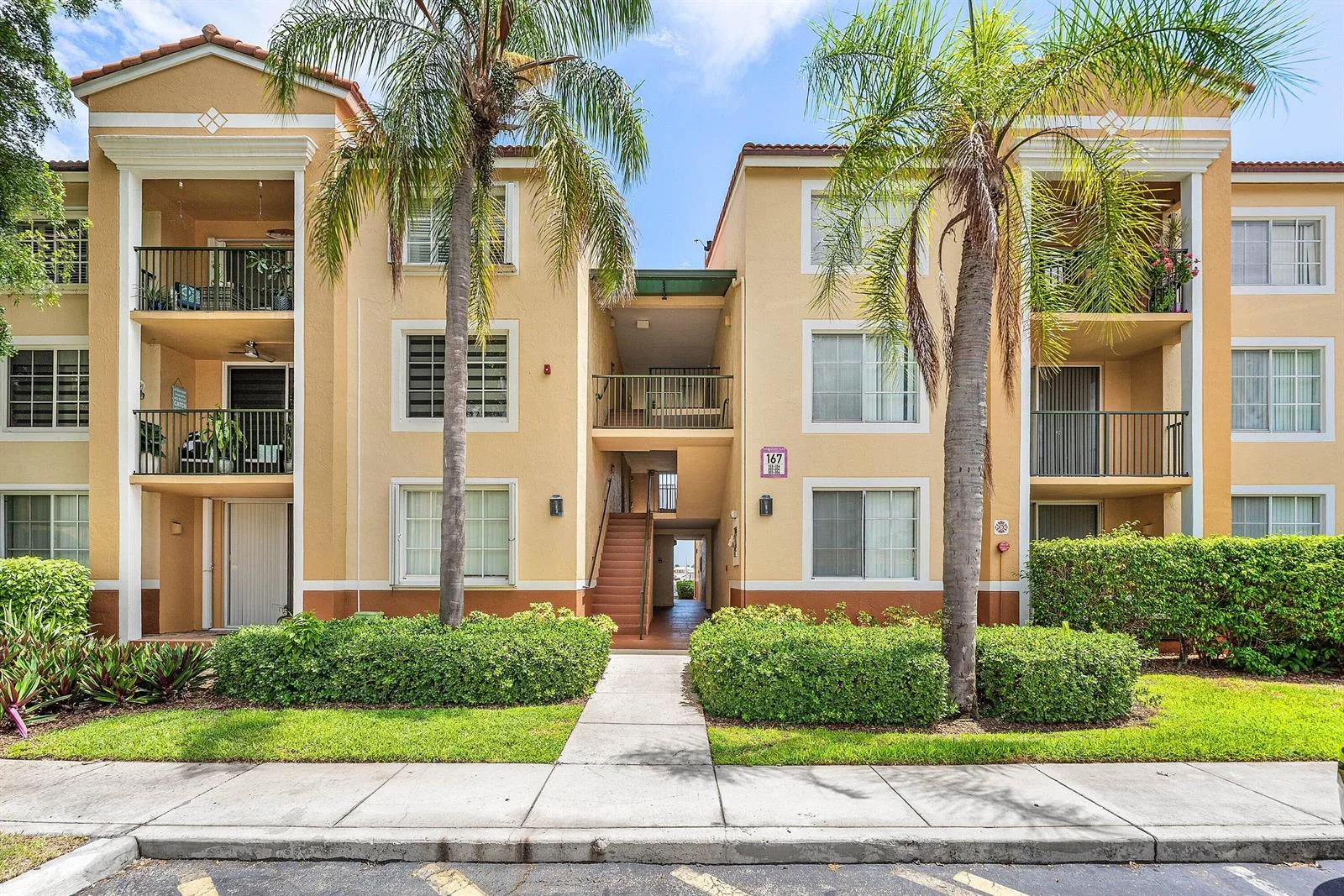 167 Yacht Club Way # 205, Hypoluxo, FL 33462