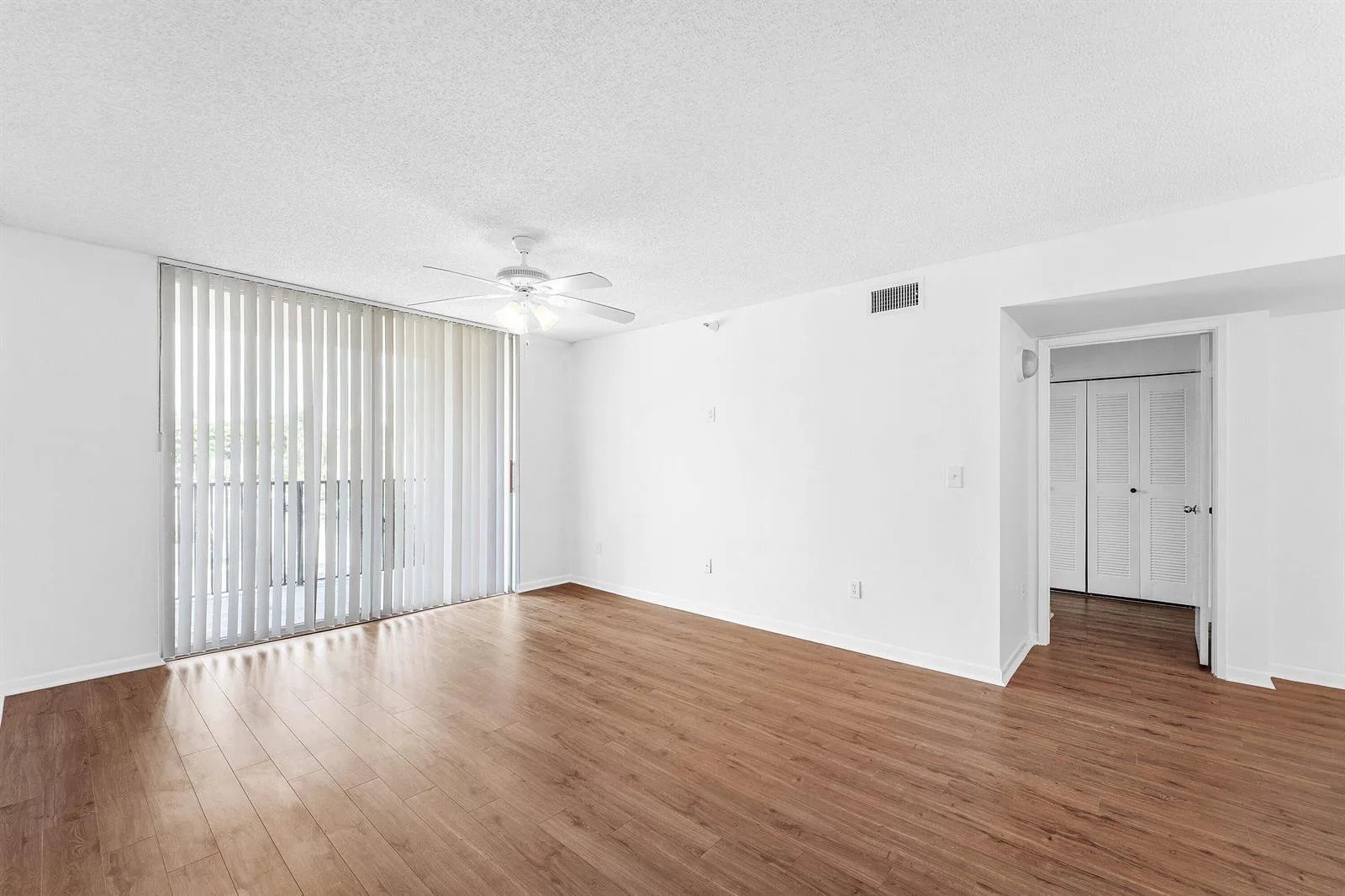 167 Yacht Club Way # 205, Hypoluxo, FL 33462 photo 5
