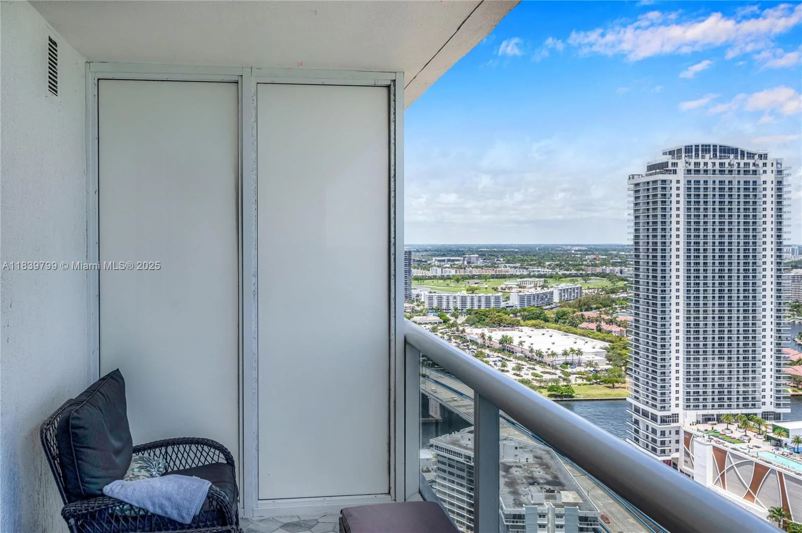 1830 S Ocean Dr # 3709, Hallandale Beach, FL 33009 photo 4