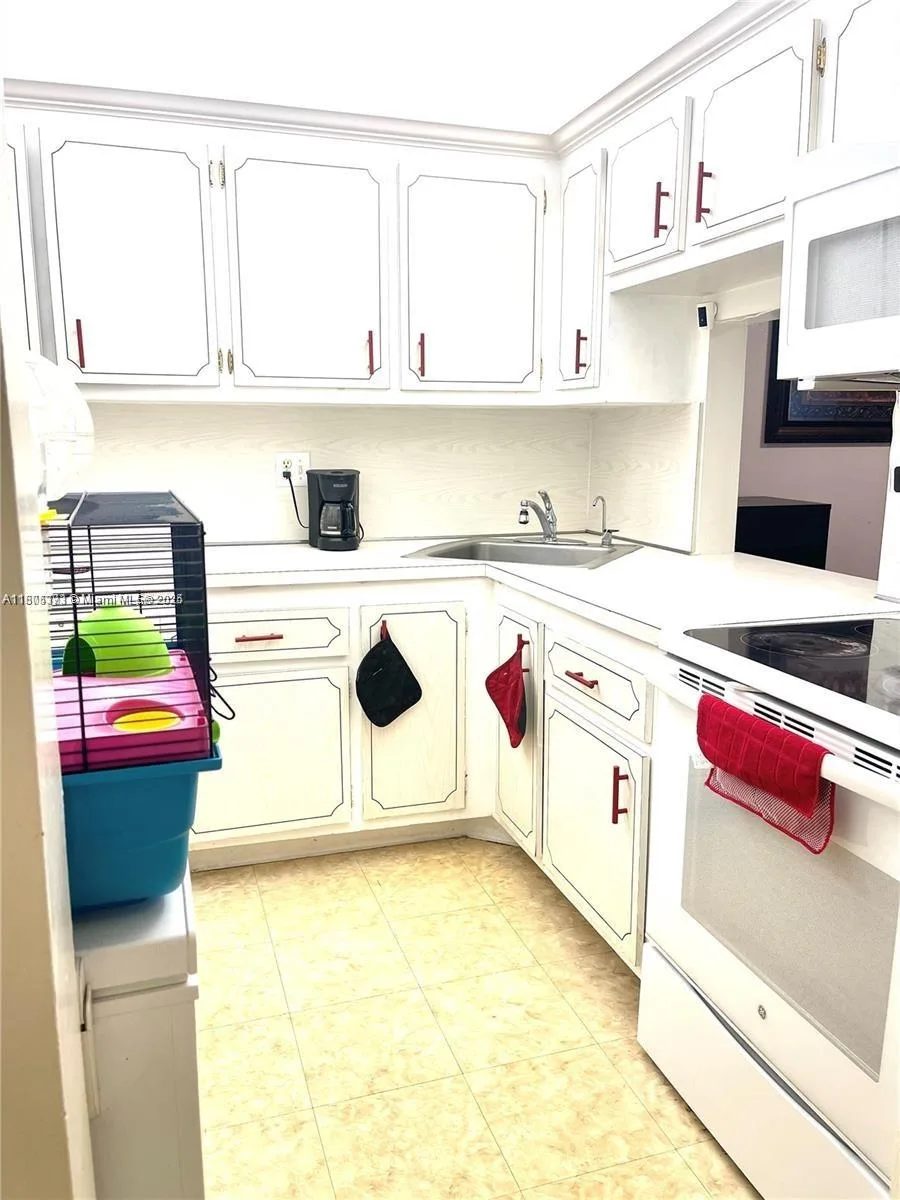 6071 NW 61st Ave # 311, Tamarac, FL 33319 photo 6