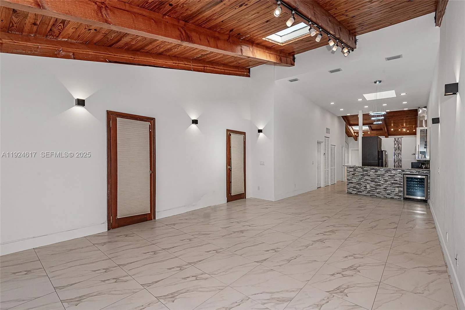 2621 S Parkview Dr, Hallandale Beach, FL 33009 photo 6