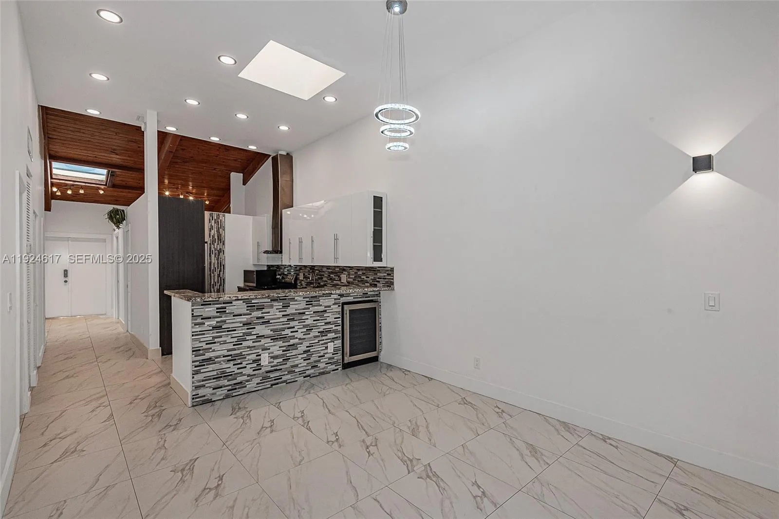 2621 S Parkview Dr, Hallandale Beach, FL 33009 photo 7