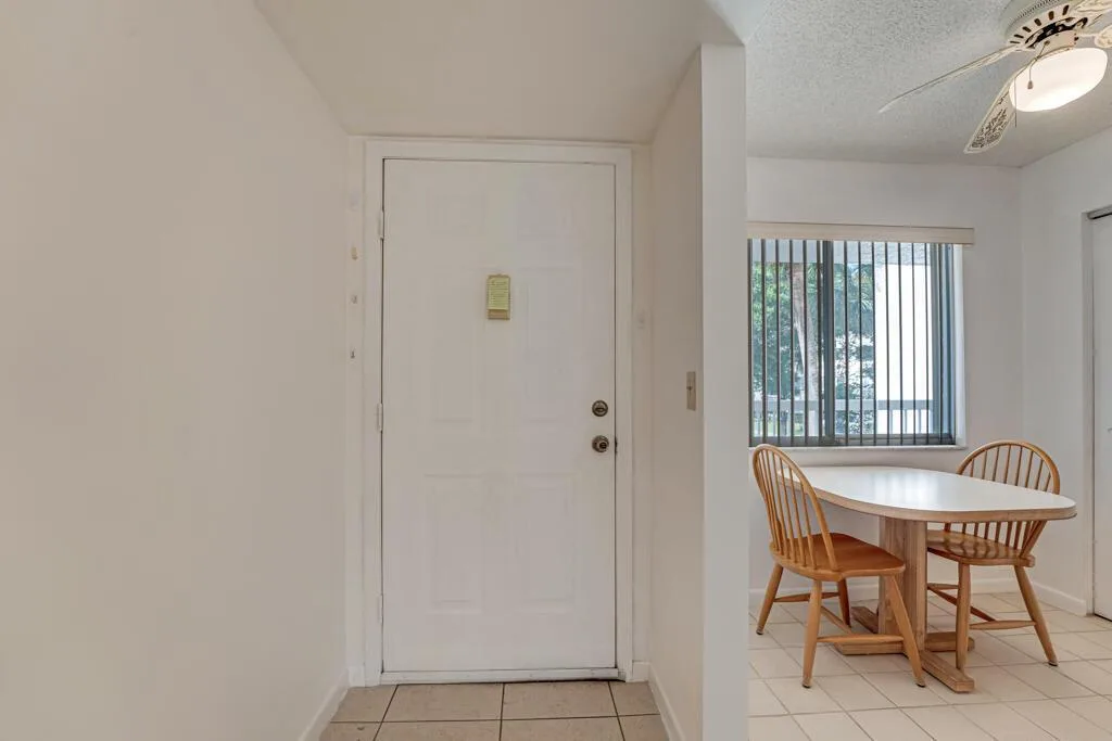 3146 Via Poinciana # 203, Lake Worth, FL 33467 photo 3