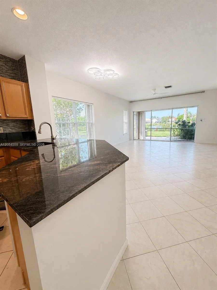7337 Smithbrooke Dr, Lake Worth, FL 33467 photo 2