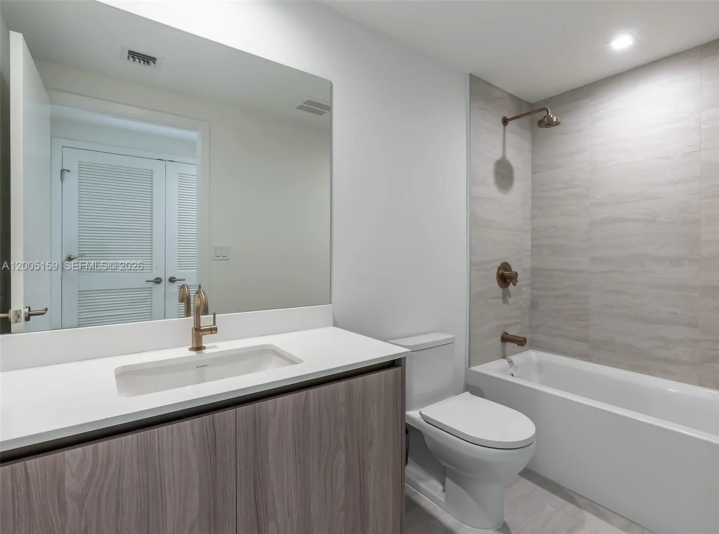 77 SE 5th Street # 2515, Miami, FL 33131 photo 7