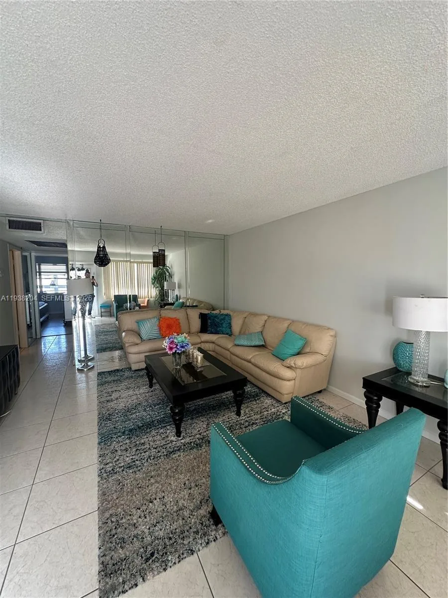 3043 Exeter, Boca Raton, FL 33434 photo 2