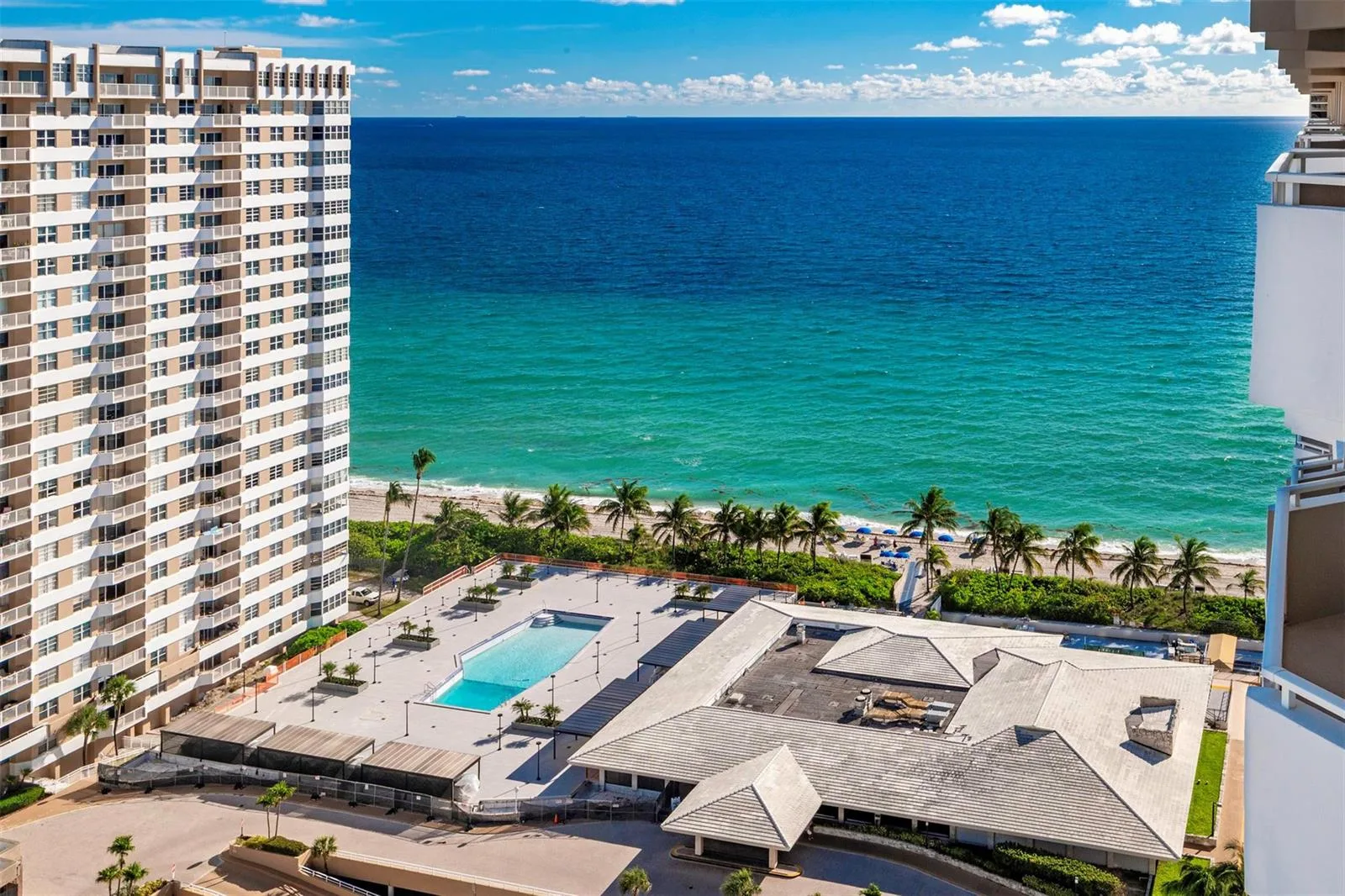 1980 S OCEAN Drive # 22P, Hallandale Beach, FL 33009
