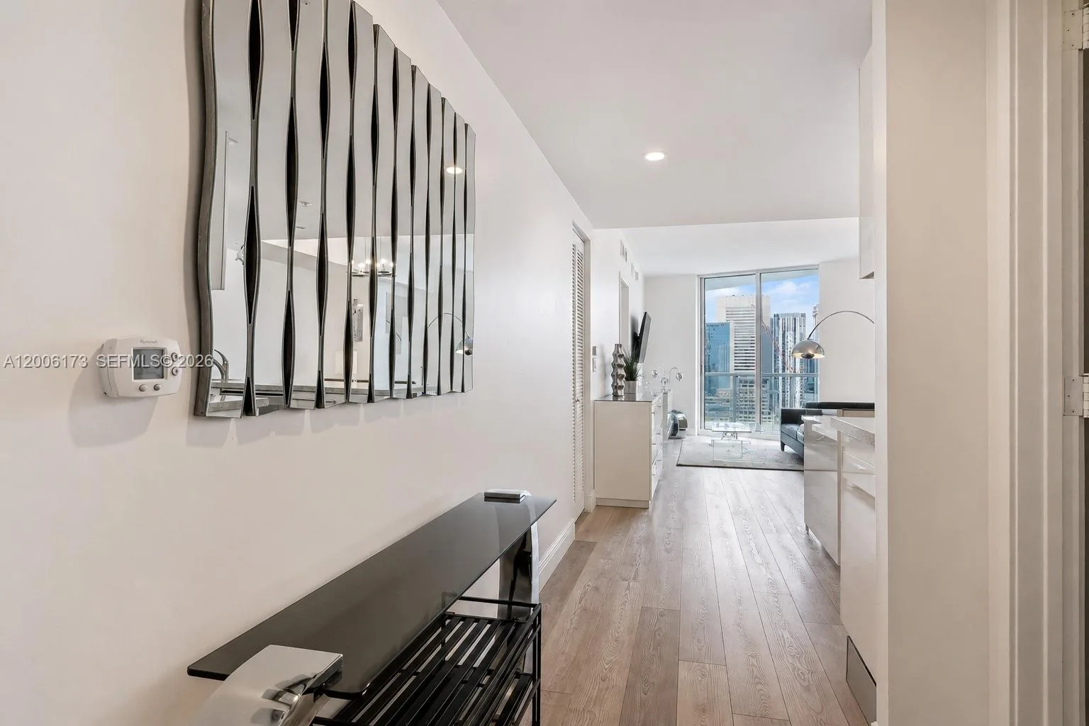 185 SW 7th St # 2105, Miami, FL 33130 photo 13