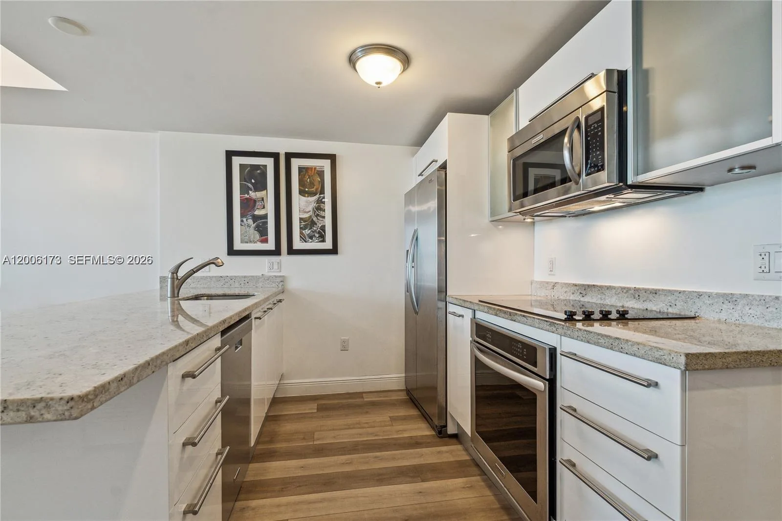 185 SW 7th St # 2105, Miami, FL 33130 photo 4