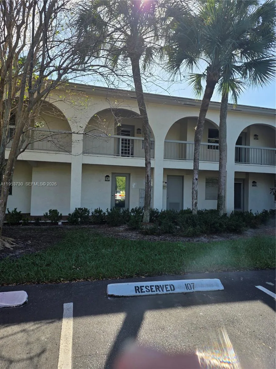 2612 Nassau Bnd # E2, Coconut Creek, FL 33066