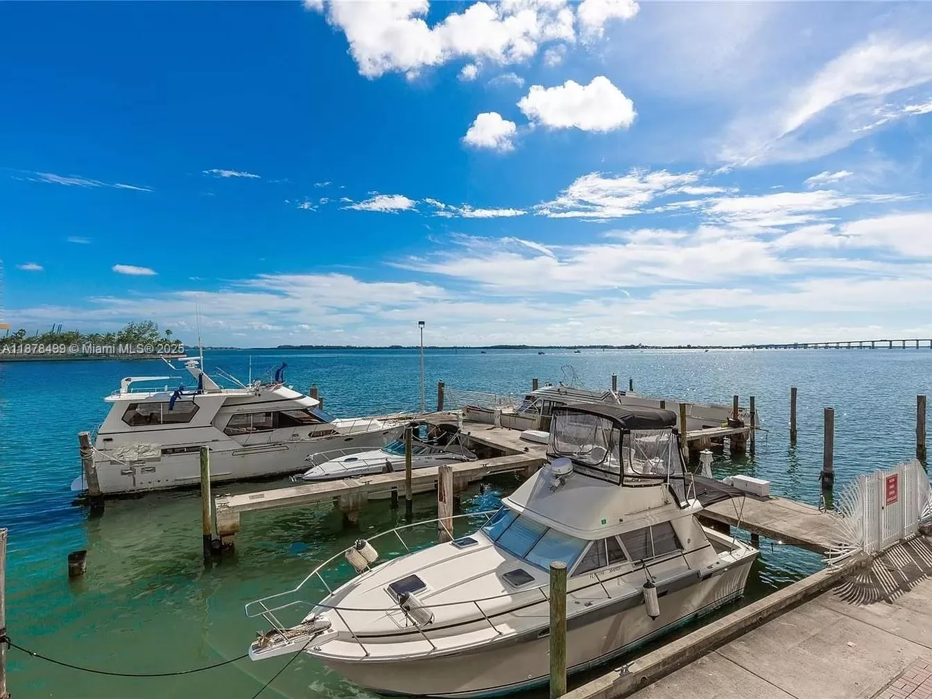 825 Brickell Bay Dr # 2041, Miami, FL 33131 photo 12