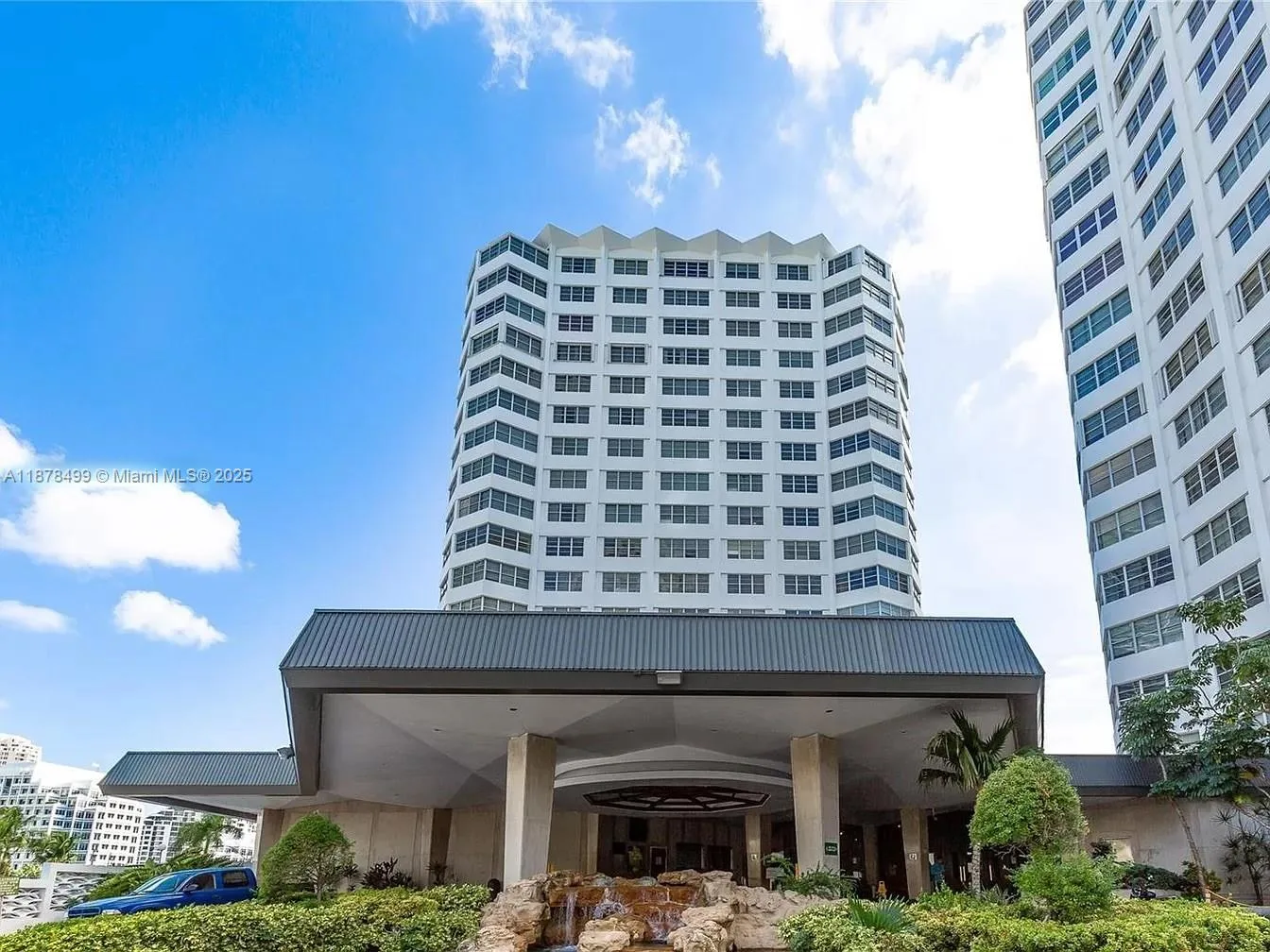 825 Brickell Bay Dr # 2041, Miami, FL 33131 photo 3