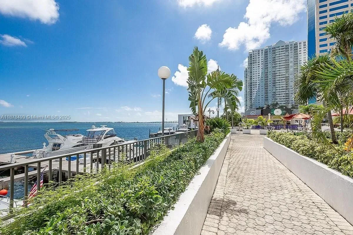 825 Brickell Bay Dr # 2041, Miami, FL 33131 photo 8