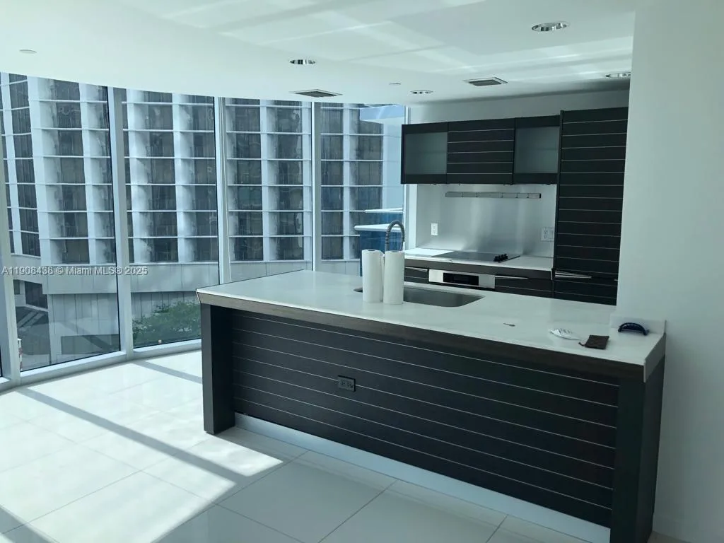 200 Biscayne Boulevard Way # 902, Miami, FL 33131 photo 5